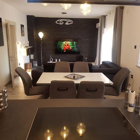 Seaview Apartment Moritz Сень Екстер'єр фото