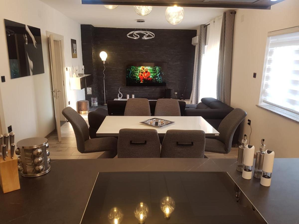 Seaview Apartment Moritz Сень Екстер'єр фото