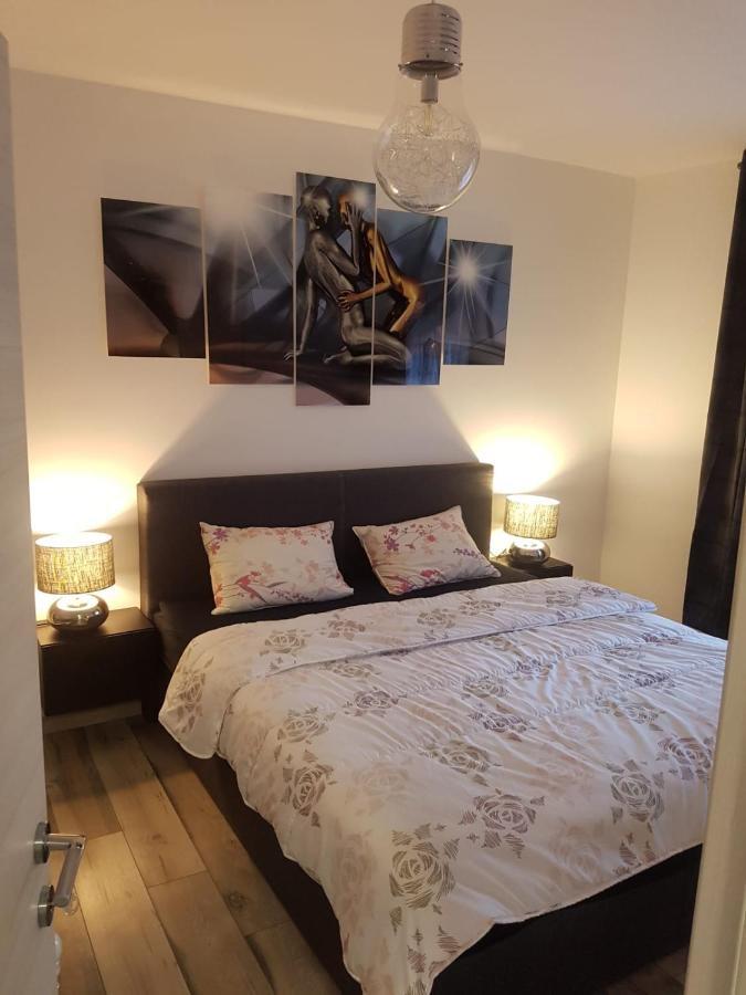 Seaview Apartment Moritz Сень Екстер'єр фото